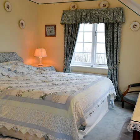 White Rose Robin Hood's Bay